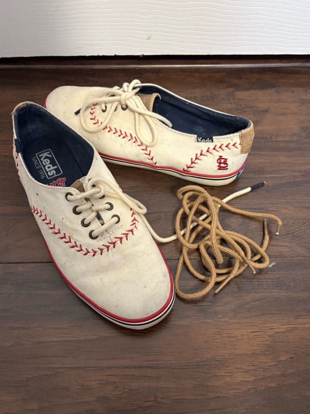 Keds St. Louis Cardinals tennis shoes